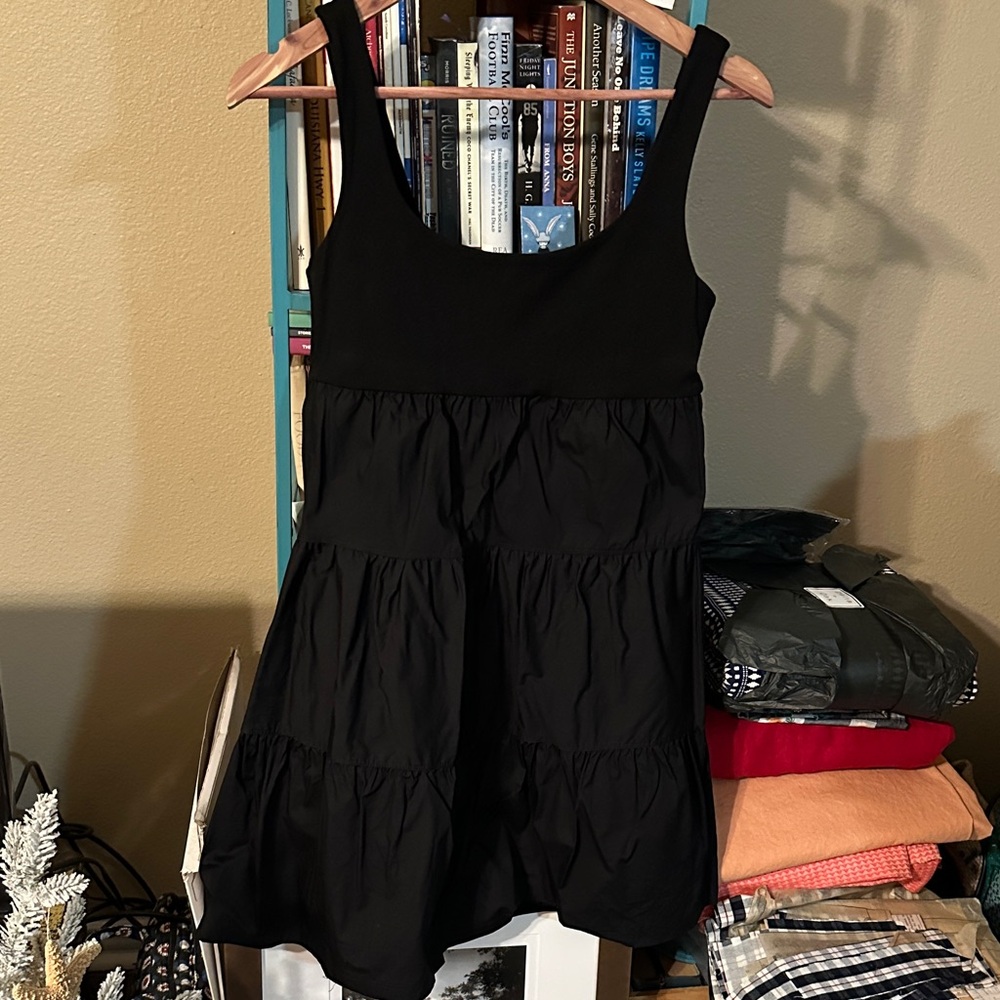 Grey State Tiered Multimedia Deep Black Della Short Dress